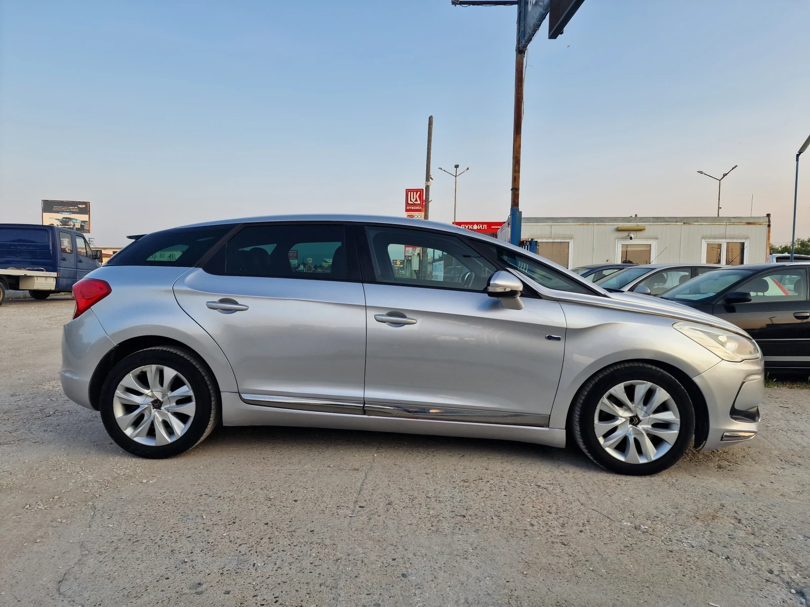 Citroen DS5 HYBRID! PANORAMA!4X4!KEYLESS  - изображение 4