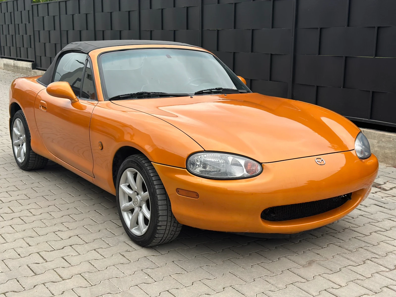 Mazda Mx-5 БЕНЗИН-КАБРИОЛЕТ - изображение 3
