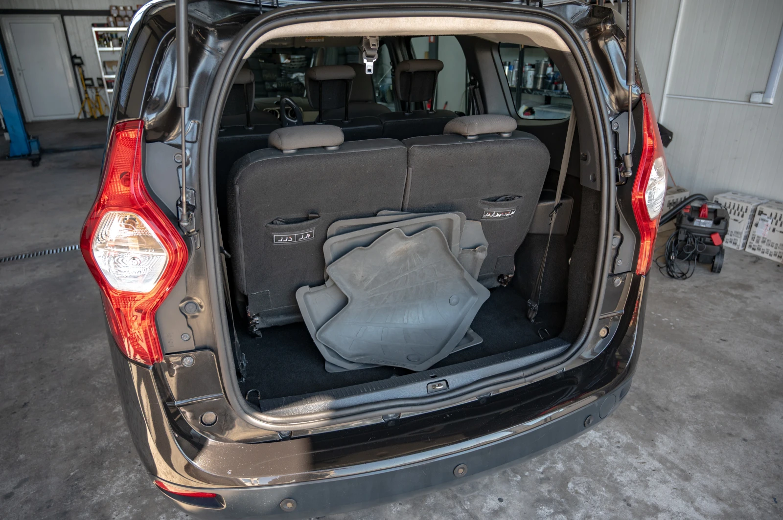 Dacia Lodgy 1.5* 90кс* 2015г* 7места - изображение 9
