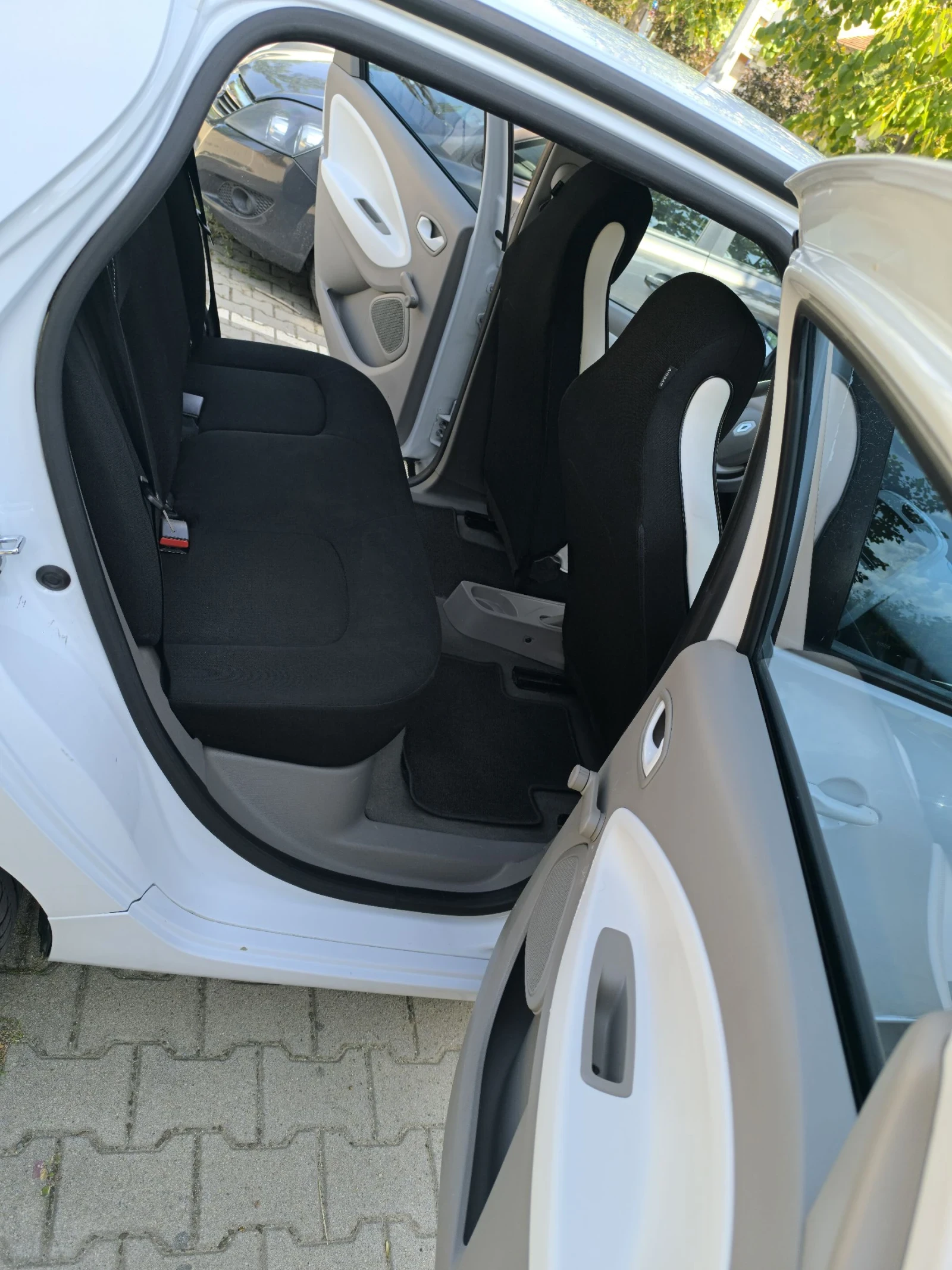 Renault Zoe СОБСТВЕНА БАТЕРИЯ - изображение 9