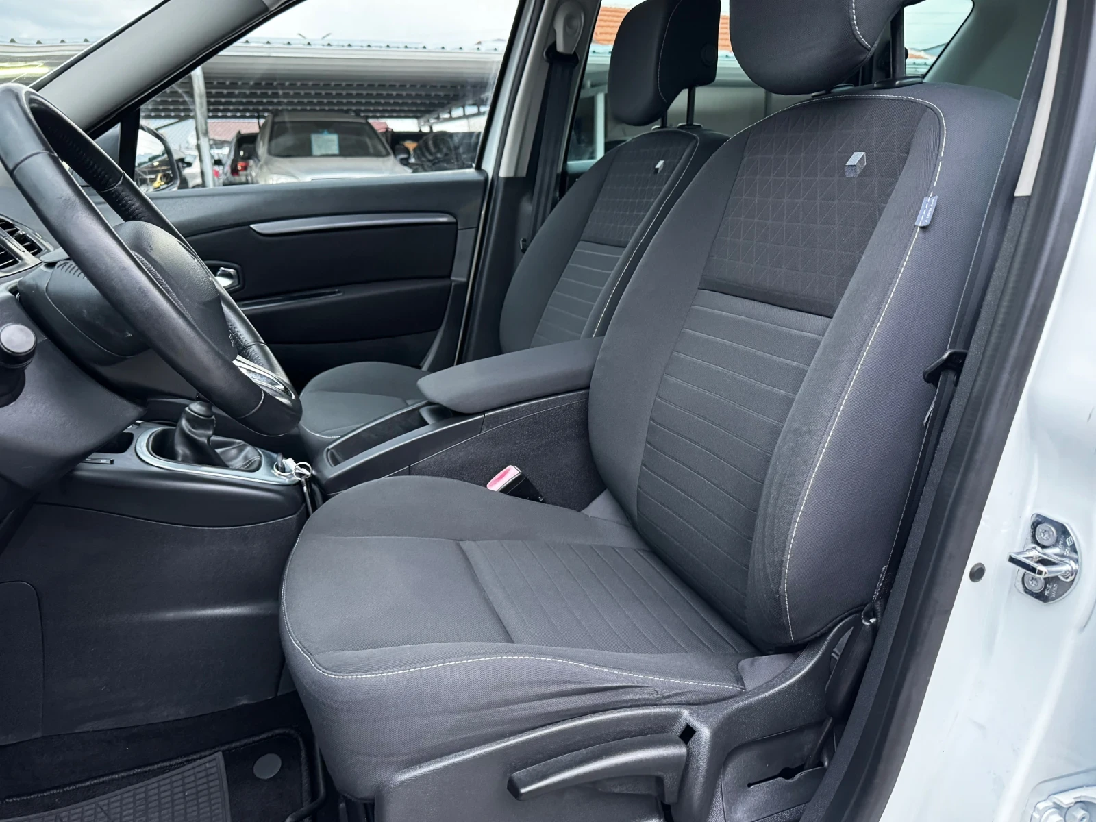 Renault Scenic 1.5DCI ИТАЛИЯ EURO 6B - изображение 8