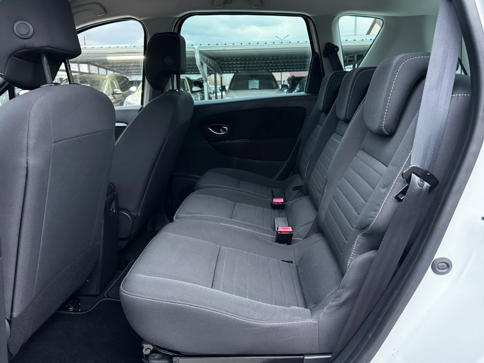 Renault Scenic 1.5DCI ИТАЛИЯ EURO 6B - изображение 9