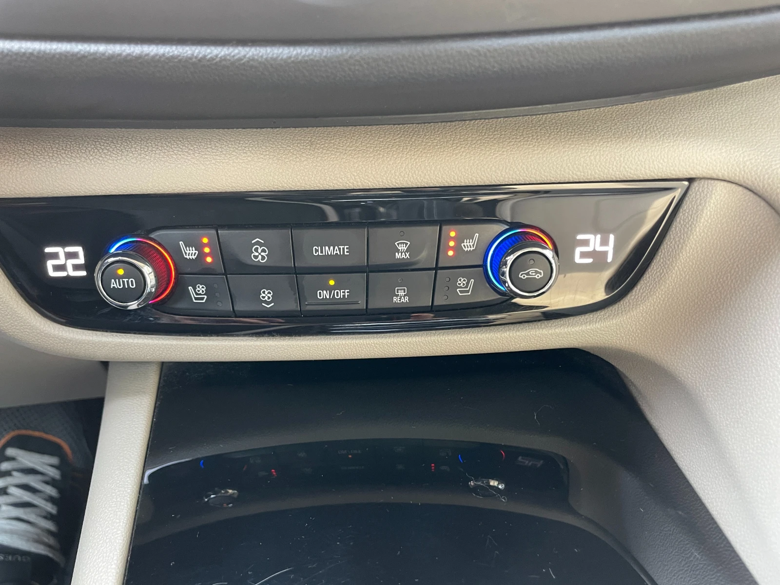 Opel Insignia 2000, снимка 14 - Автомобили и джипове - 52838592