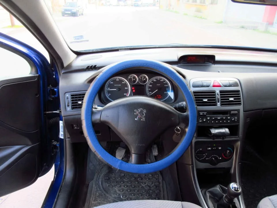 Peugeot 307 2.0 HDI, снимка 9 - Автомобили и джипове - 53710466