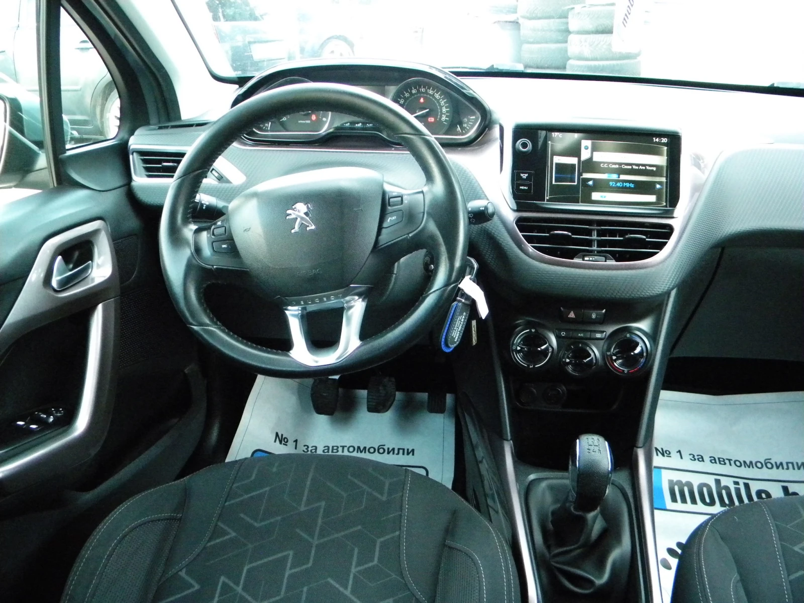 Peugeot 2008 1.4ecoHDI* КАТО НОВО* EURO5B, снимка 14 - Автомобили и джипове - 53780742