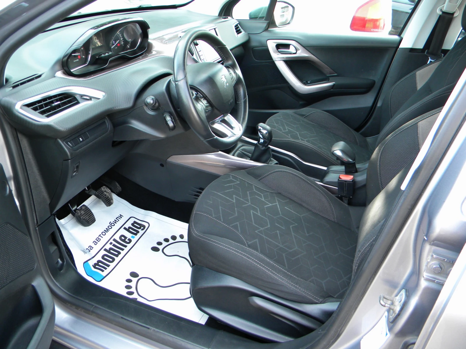 Peugeot 2008 1.4ecoHDI* КАТО НОВО* EURO5B, снимка 10 - Автомобили и джипове - 53780742