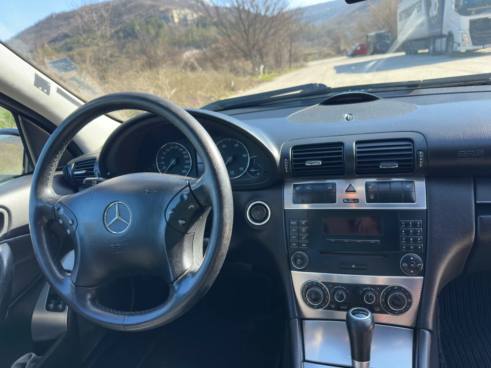 Mercedes-Benz C 220 Avangard, снимка 11 - Автомобили и джипове - 53823505