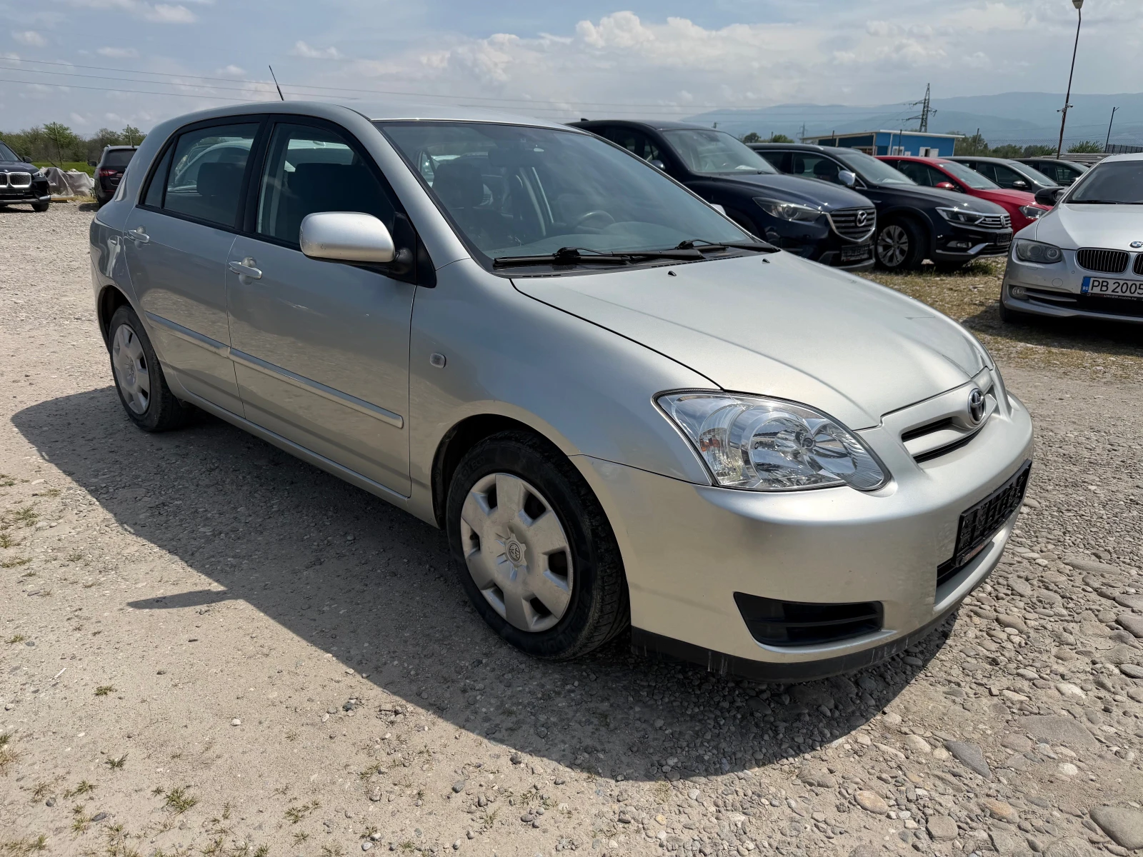Toyota Corolla 1.4 VVTI(КАТО НОВА), снимка 3 - Автомобили и джипове - 54503267