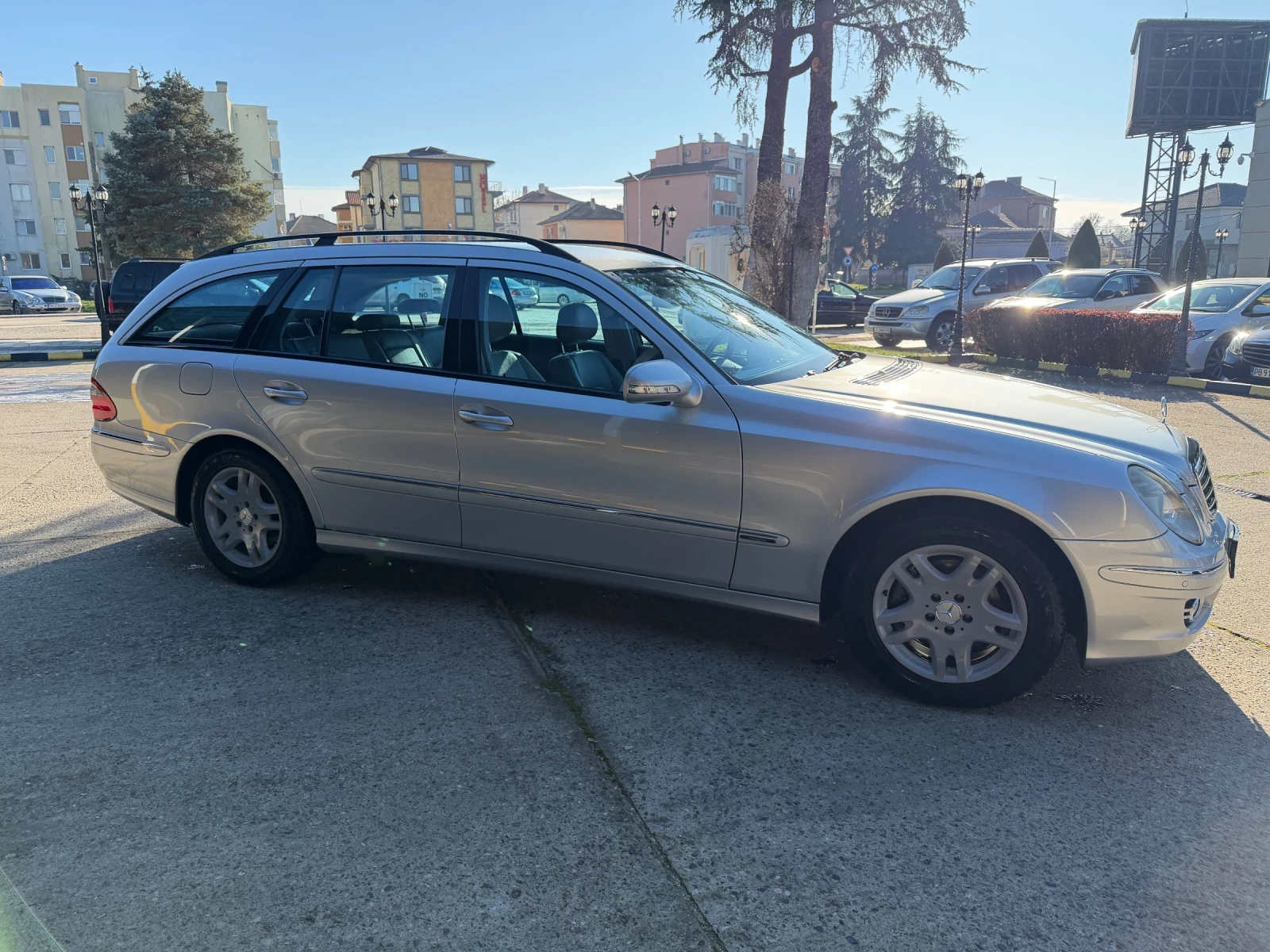 Mercedes-Benz E 280, снимка 5 - Автомобили и джипове - 54642432
