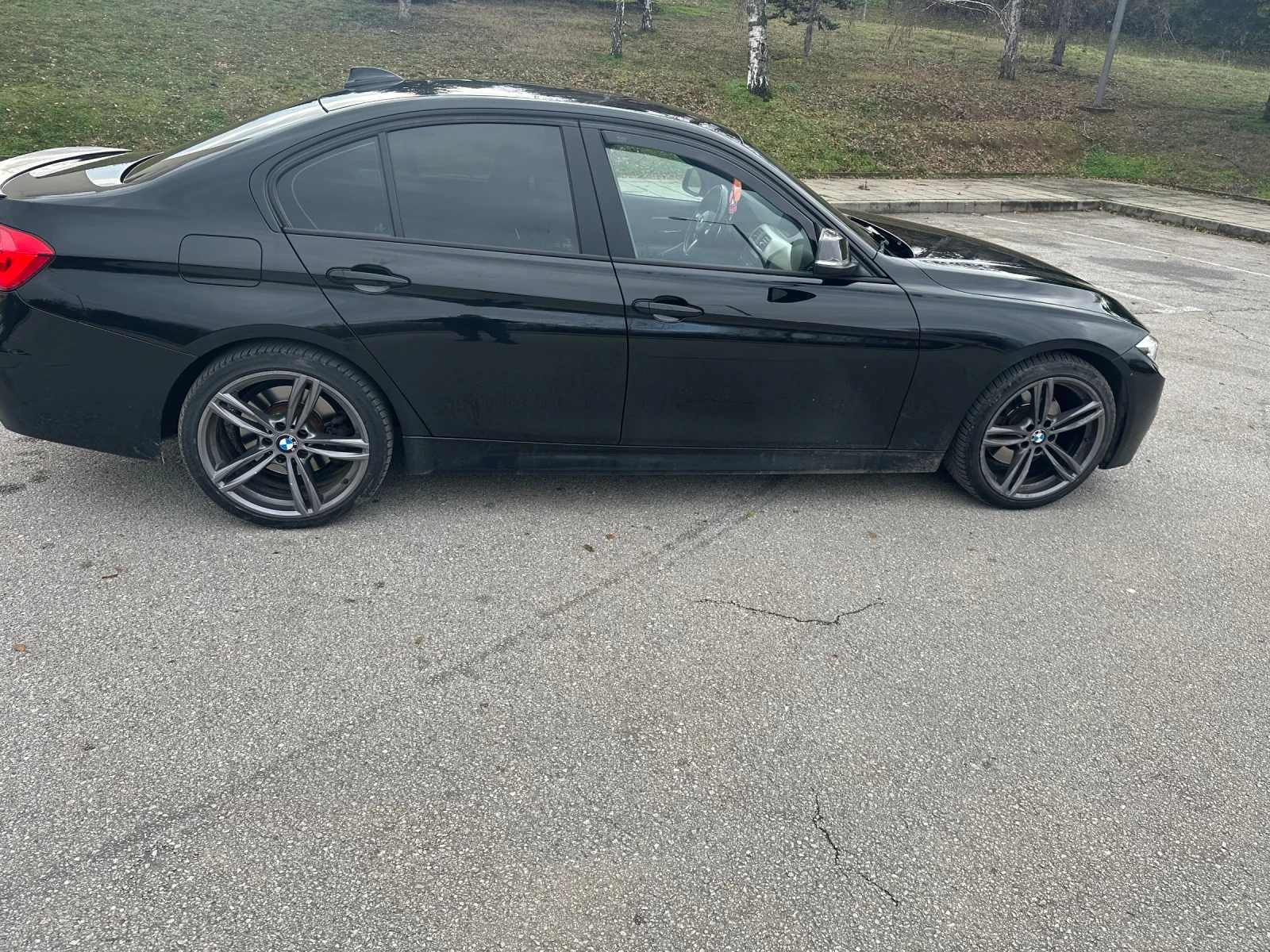 BMW 330 F30 Full M-packet Digital KM, снимка 3 - Автомобили и джипове - 54744063