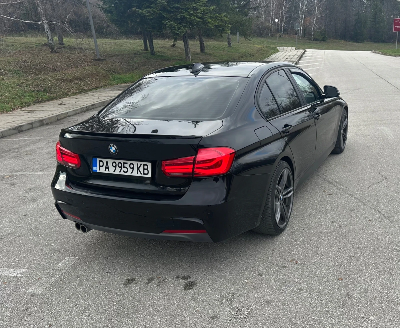 BMW 330 F30 Full M-packet Digital KM, снимка 2 - Автомобили и джипове - 54744063