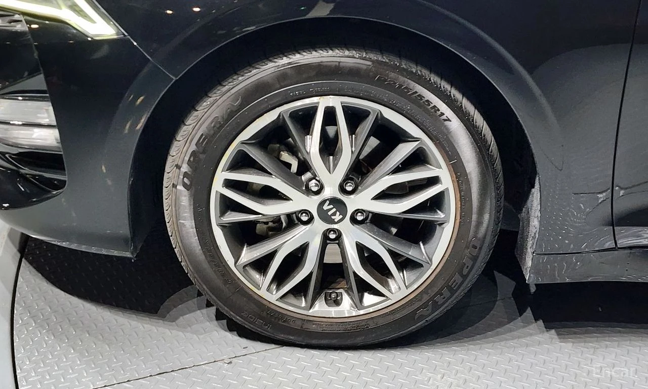 Kia K5 2.0 Trendy* ПОДГРЕВ* КАМЕРА* КРАЙНА ЦЕНА* , снимка 5 - Автомобили и джипове - 54749095