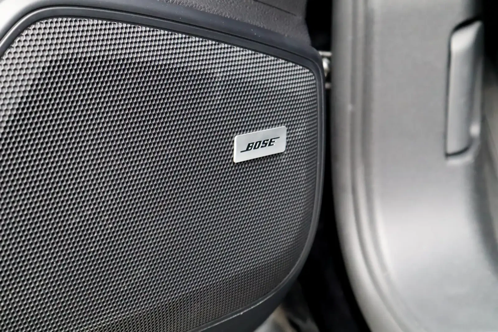 Porsche Panamera 4* BOSE* ПОДГРЕВ* ОБДУХВАНЕ* ПАНОРАМА* , снимка 13 - Автомобили и джипове - 55049962