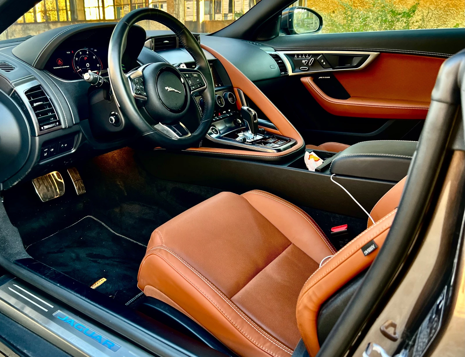 Jaguar F-Type SVO, снимка 5 - Автомобили и джипове - 55189457