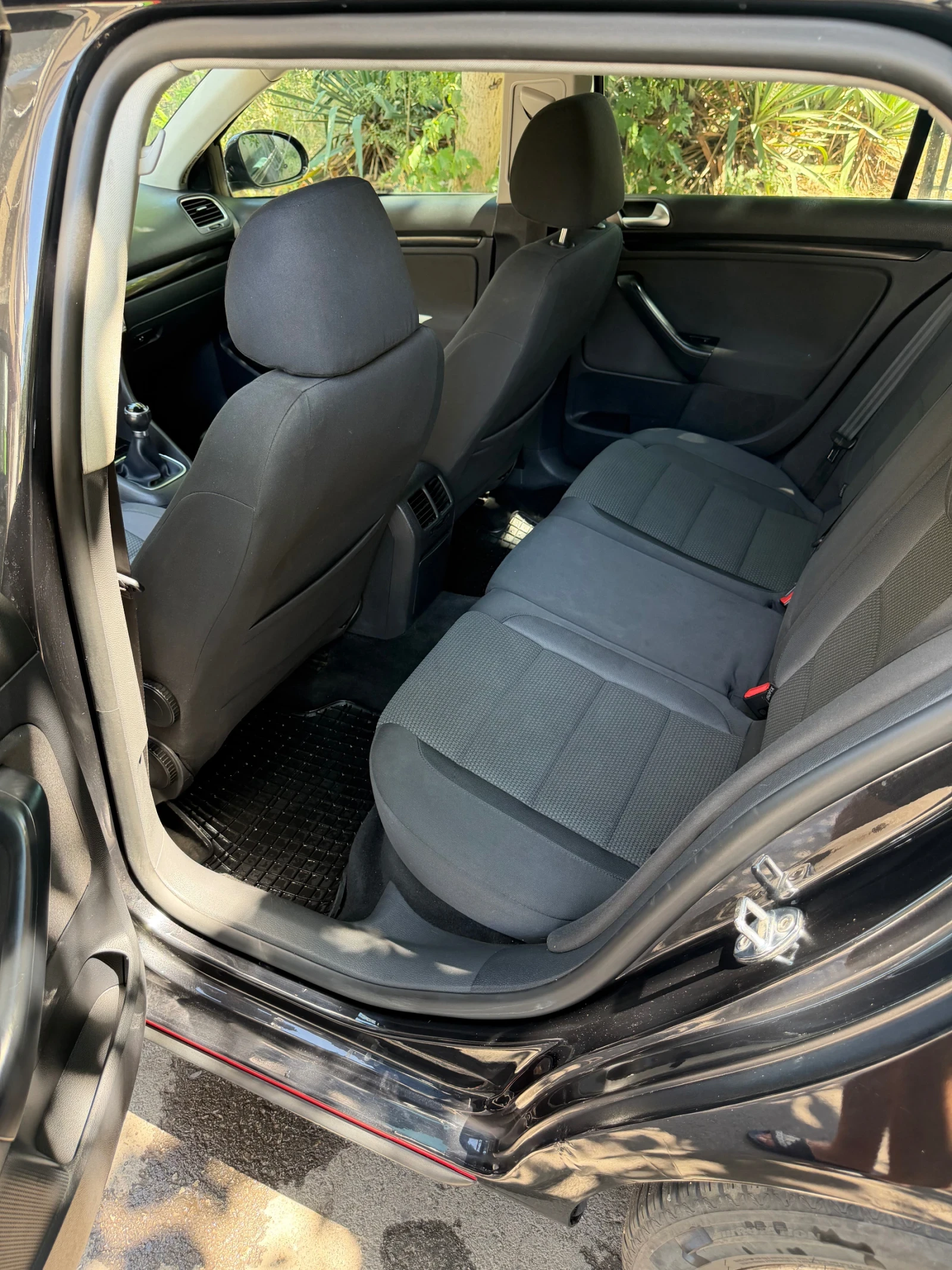 VW Golf 2.0, снимка 13 - Автомобили и джипове - 55624759