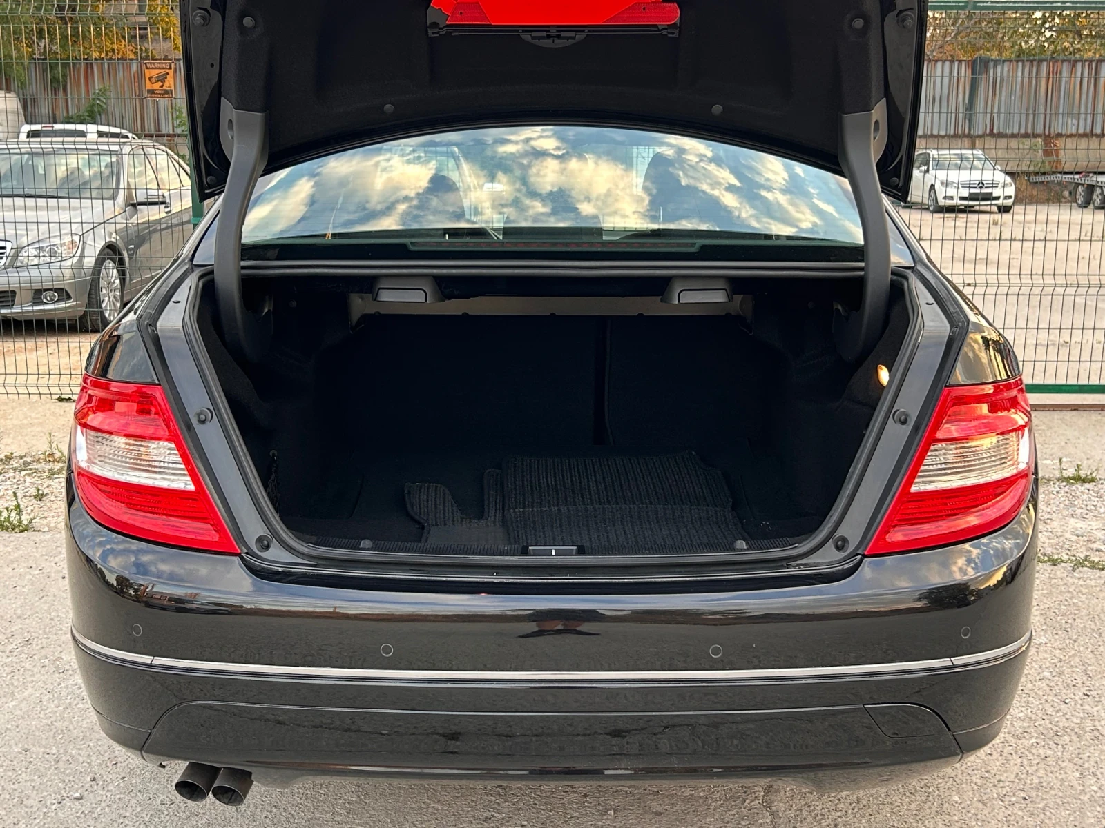 Mercedes-Benz C 220 OM646, снимка 5 - Автомобили и джипове - 55677584