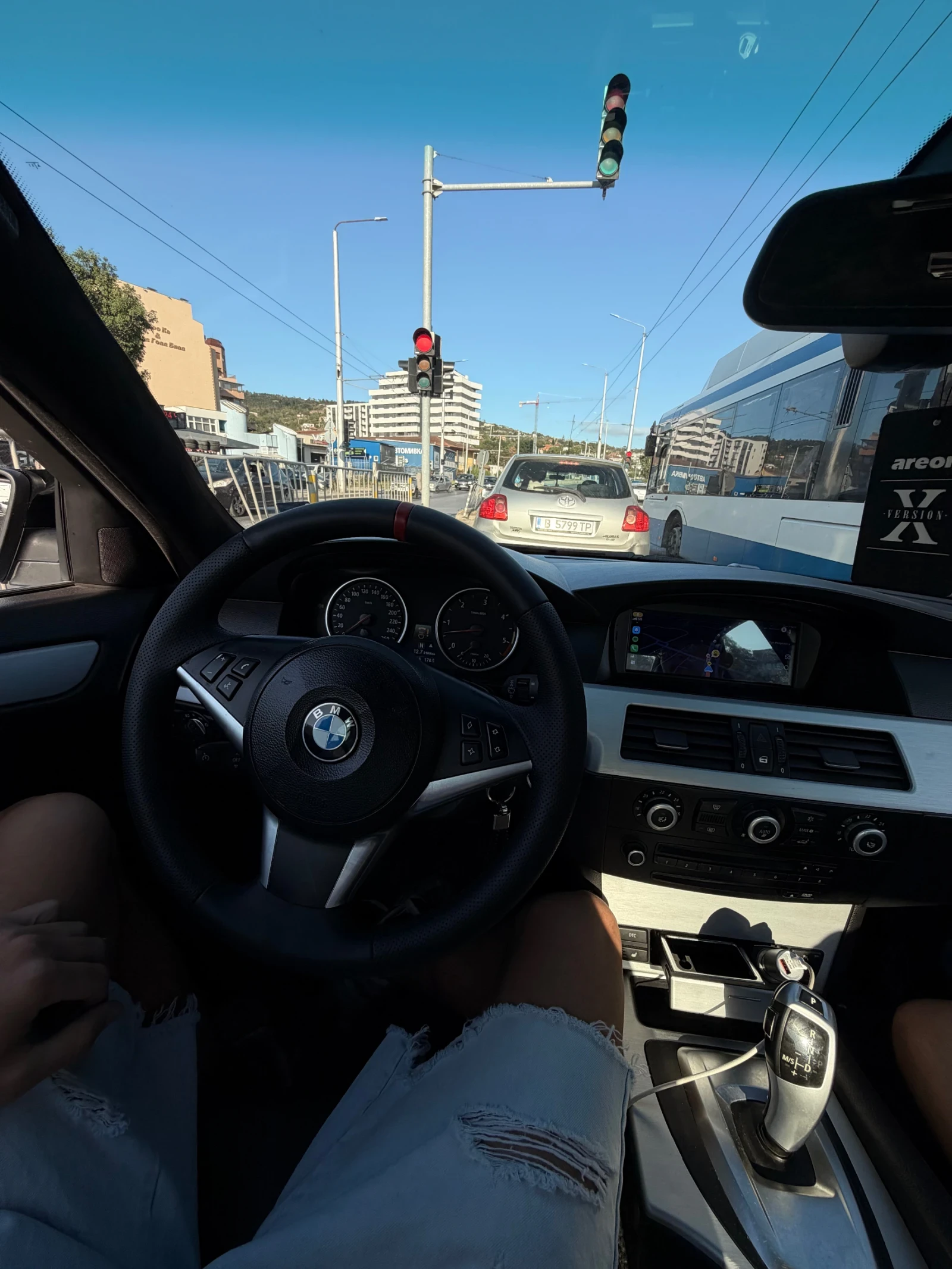 BMW 530, снимка 12 - Автомобили и джипове - 56063232