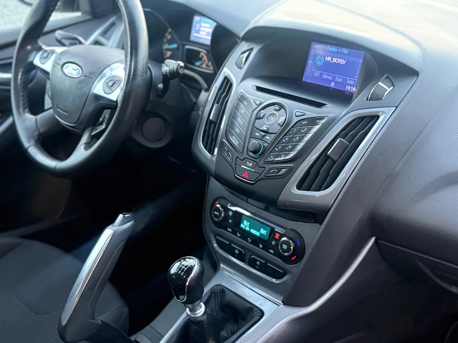 Ford Focus 1.6i 150 k.c. УНИКАЛЕН !!!, снимка 14 - Автомобили и джипове - 56120786