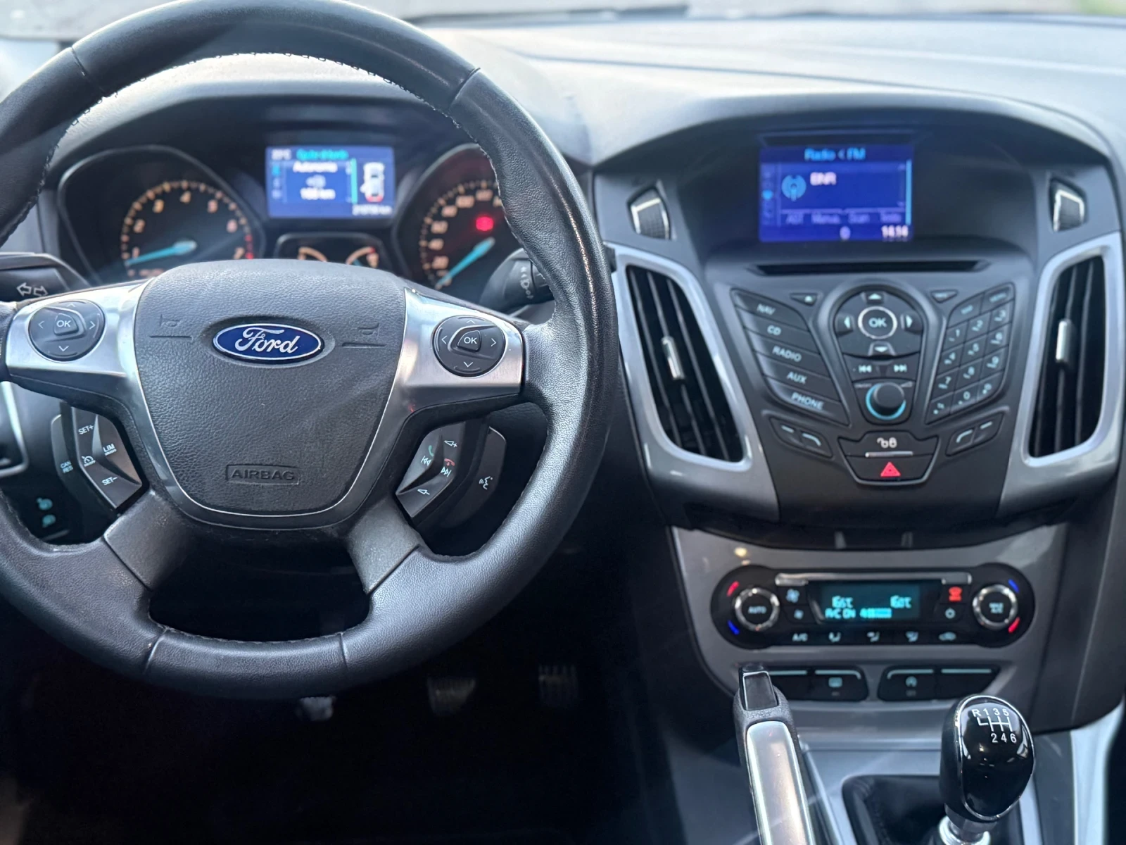 Ford Focus 1.6i 150 k.c. УНИКАЛЕН !!!, снимка 12 - Автомобили и джипове - 56120786