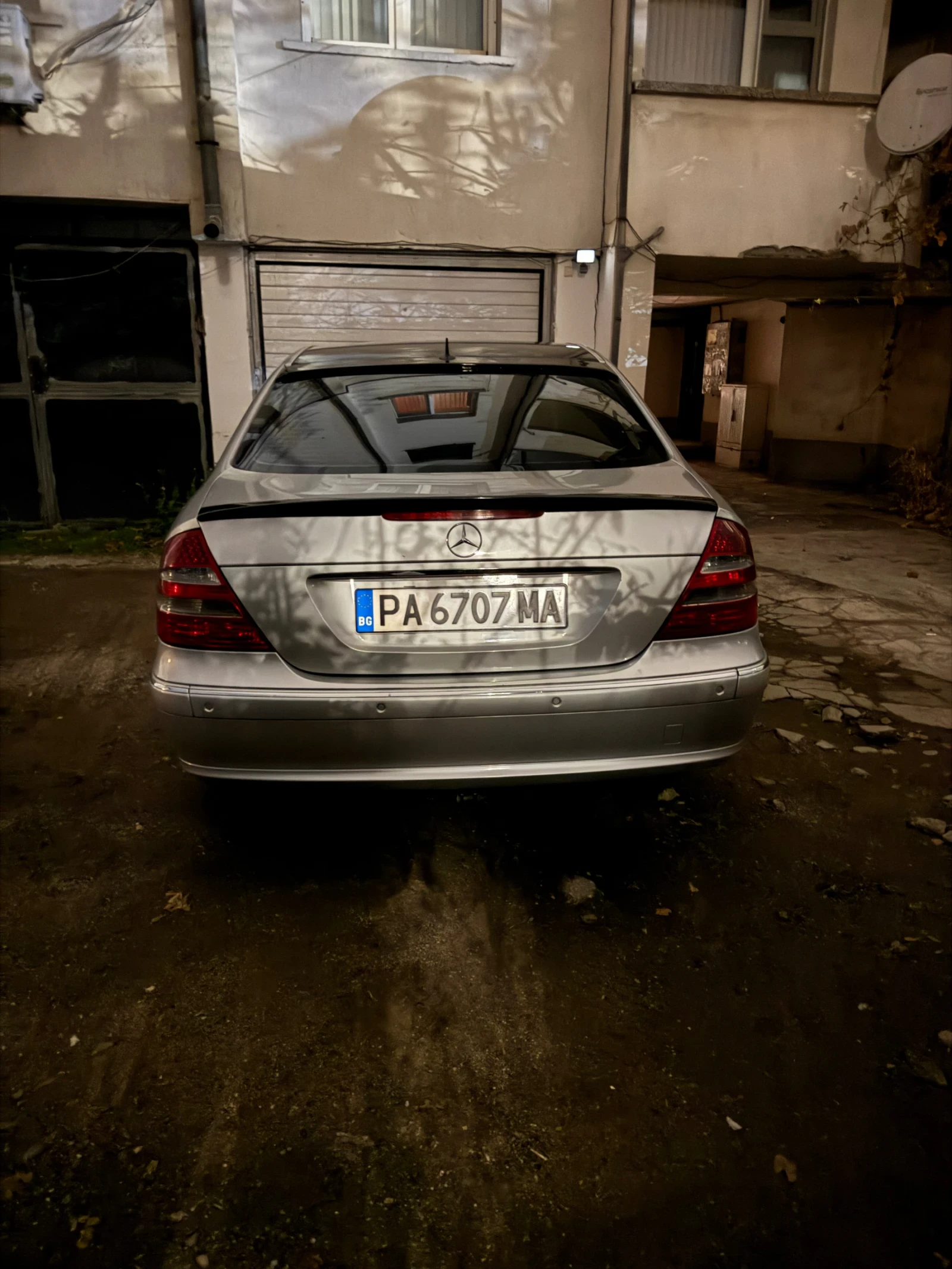 Mercedes-Benz E 500, снимка 6 - Автомобили и джипове - 56201167
