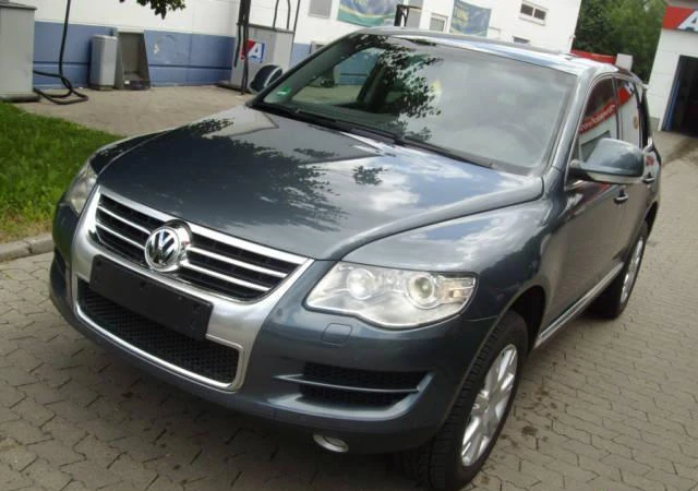 VW Touareg 3.0 TDI 3.0benzi, снимка 3 - Автомобили и джипове - 758377