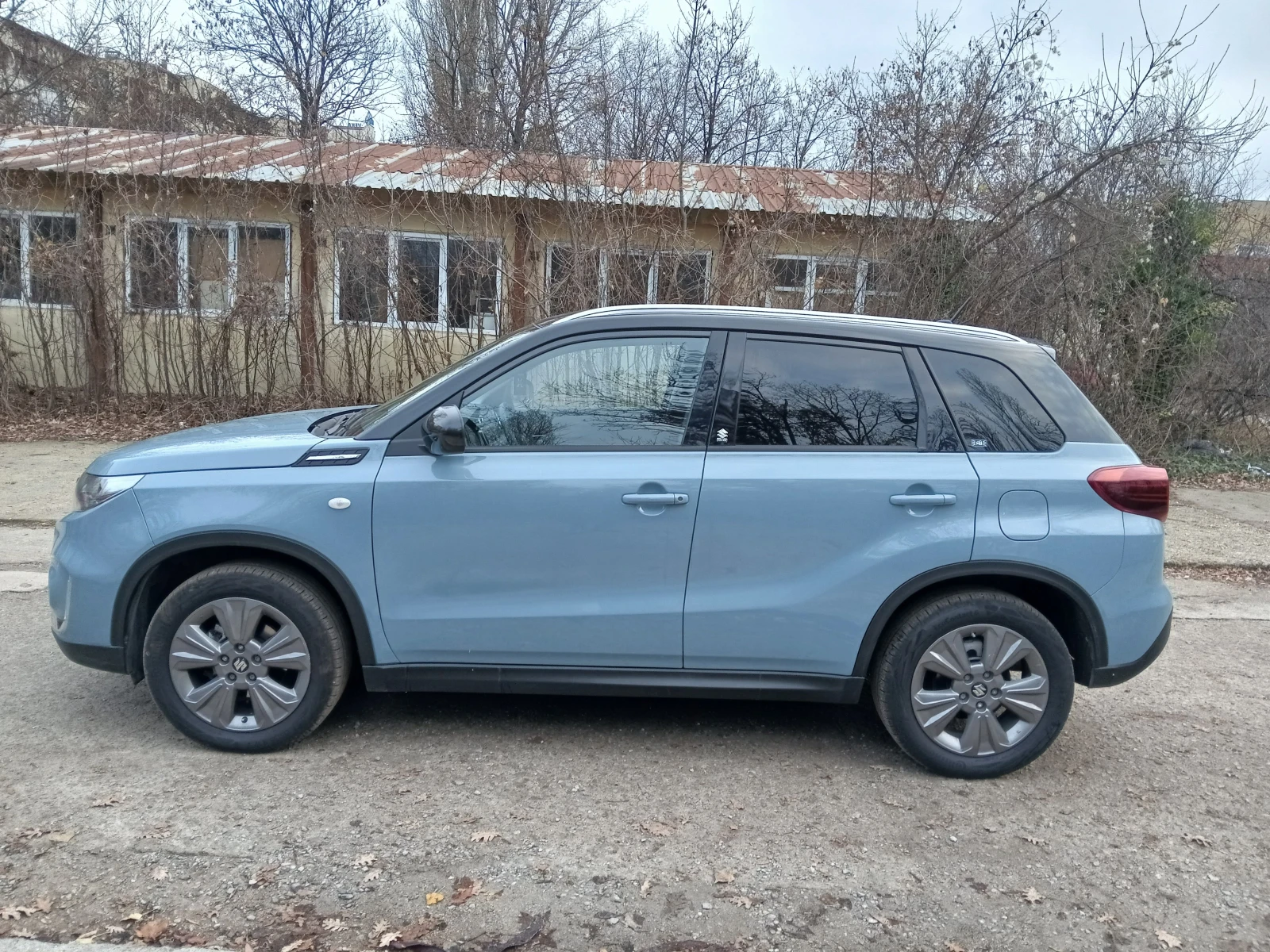 Suzuki Vitara GLX Hybrid 4x4 - изображение 5