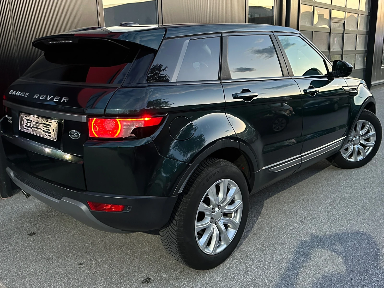 Land Rover Evoque 2, 2 TD4 150kc Prestige - изображение 6