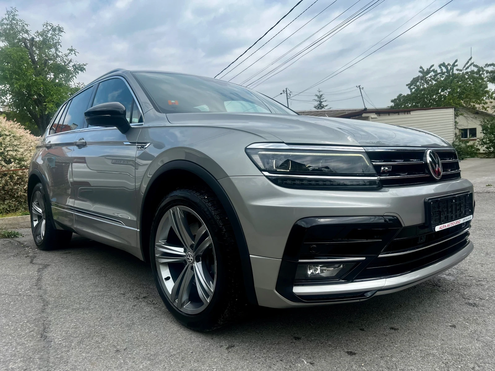 VW Tiguan R-line, 4x4, Distronic, Digital, BlindSpot, FullLe - изображение 2