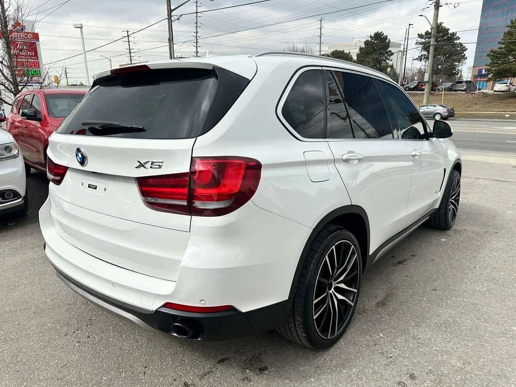 BMW X5 * АВТО КРЕДИТ* ЦЕНА ДО БГ * СЕРВИЗНА ИСТОРИЯ * , снимка 4 - Автомобили и джипове - 53861635