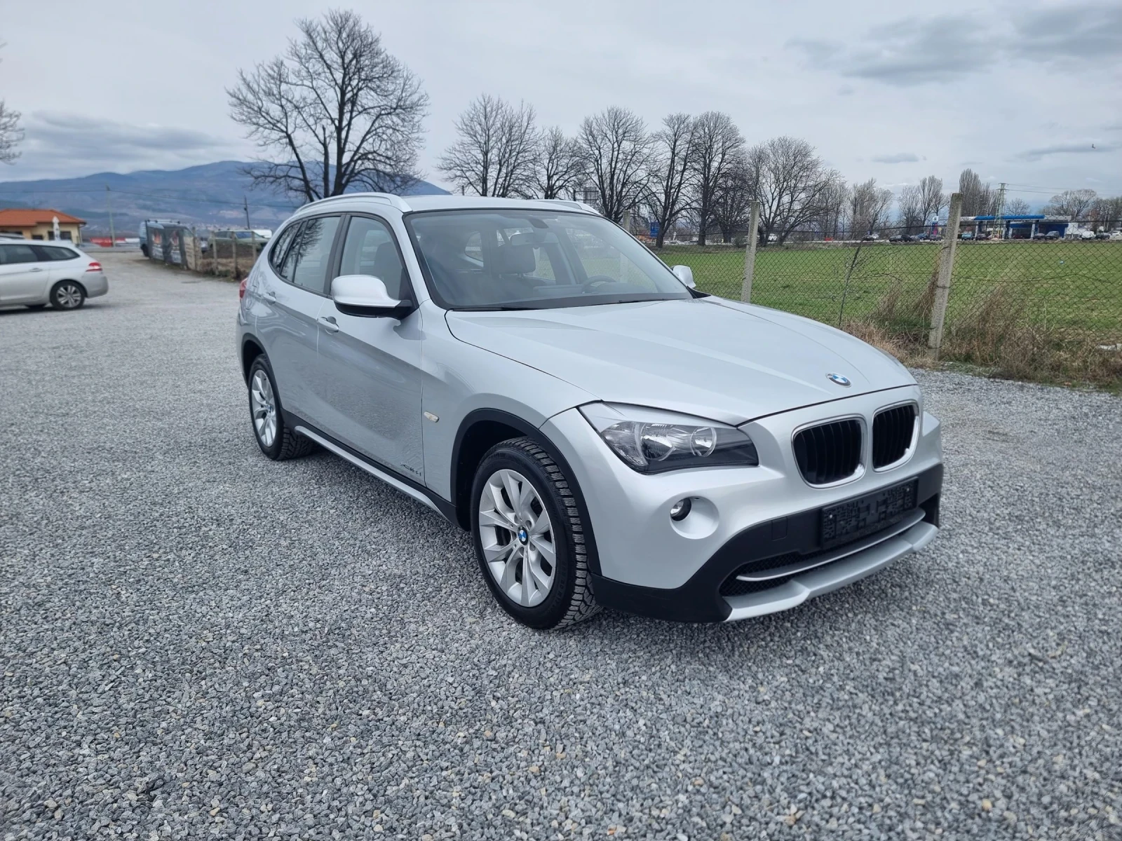 BMW X1, снимка 8 - Автомобили и джипове - 53951352