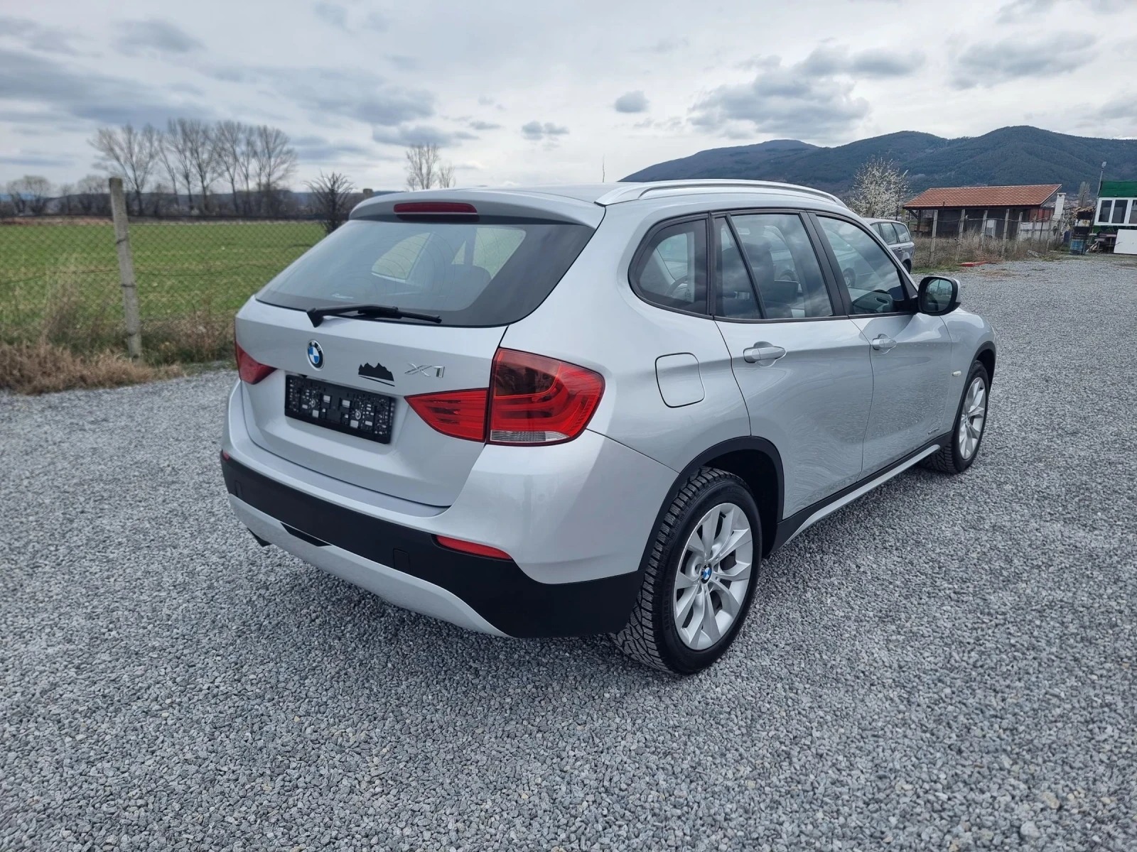 BMW X1, снимка 6 - Автомобили и джипове - 53951352