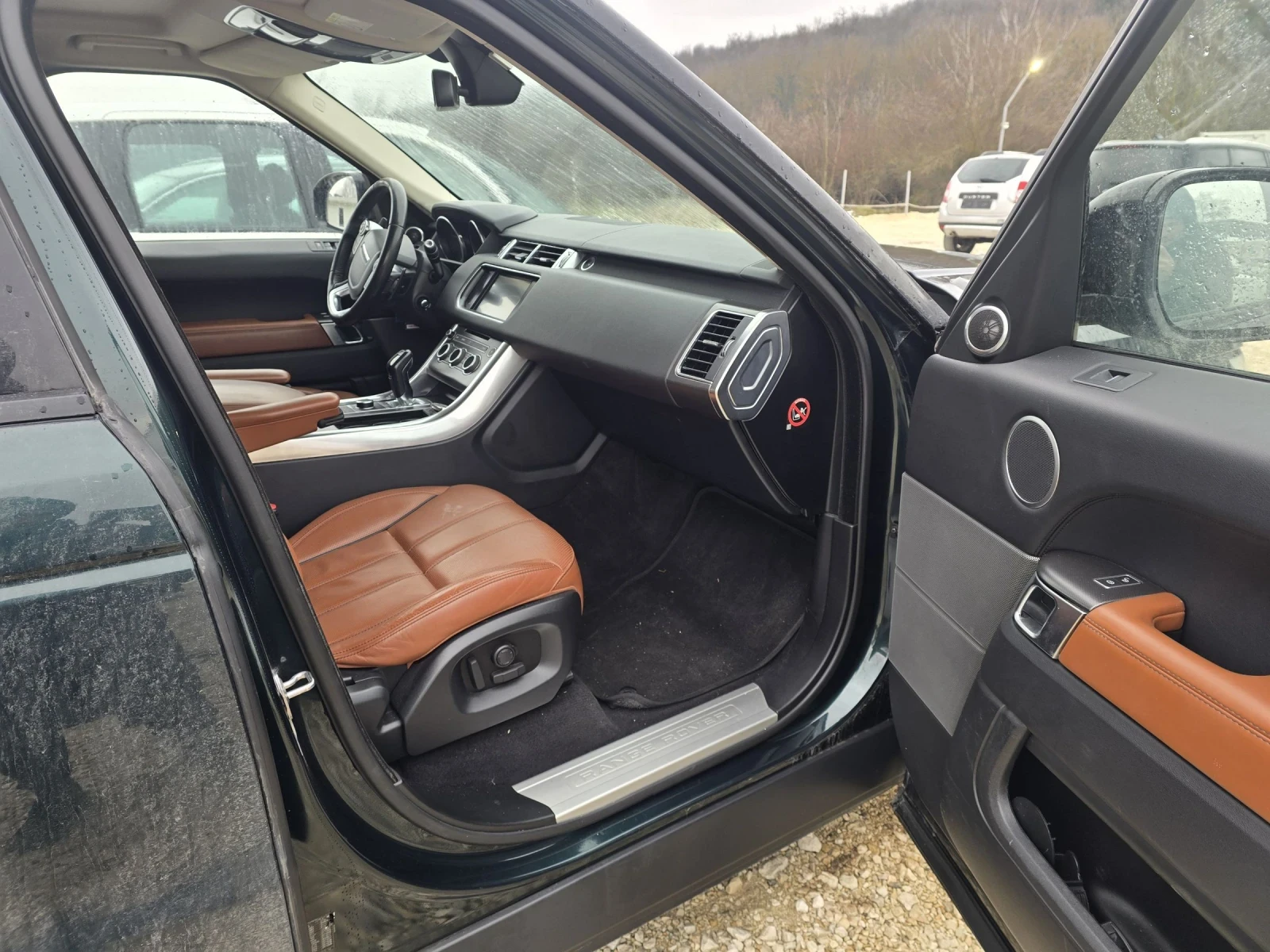 Land Rover Range Rover Sport 3.0D 250к.с Лек шум в мотора, снимка 12 - Автомобили и джипове - 53975372