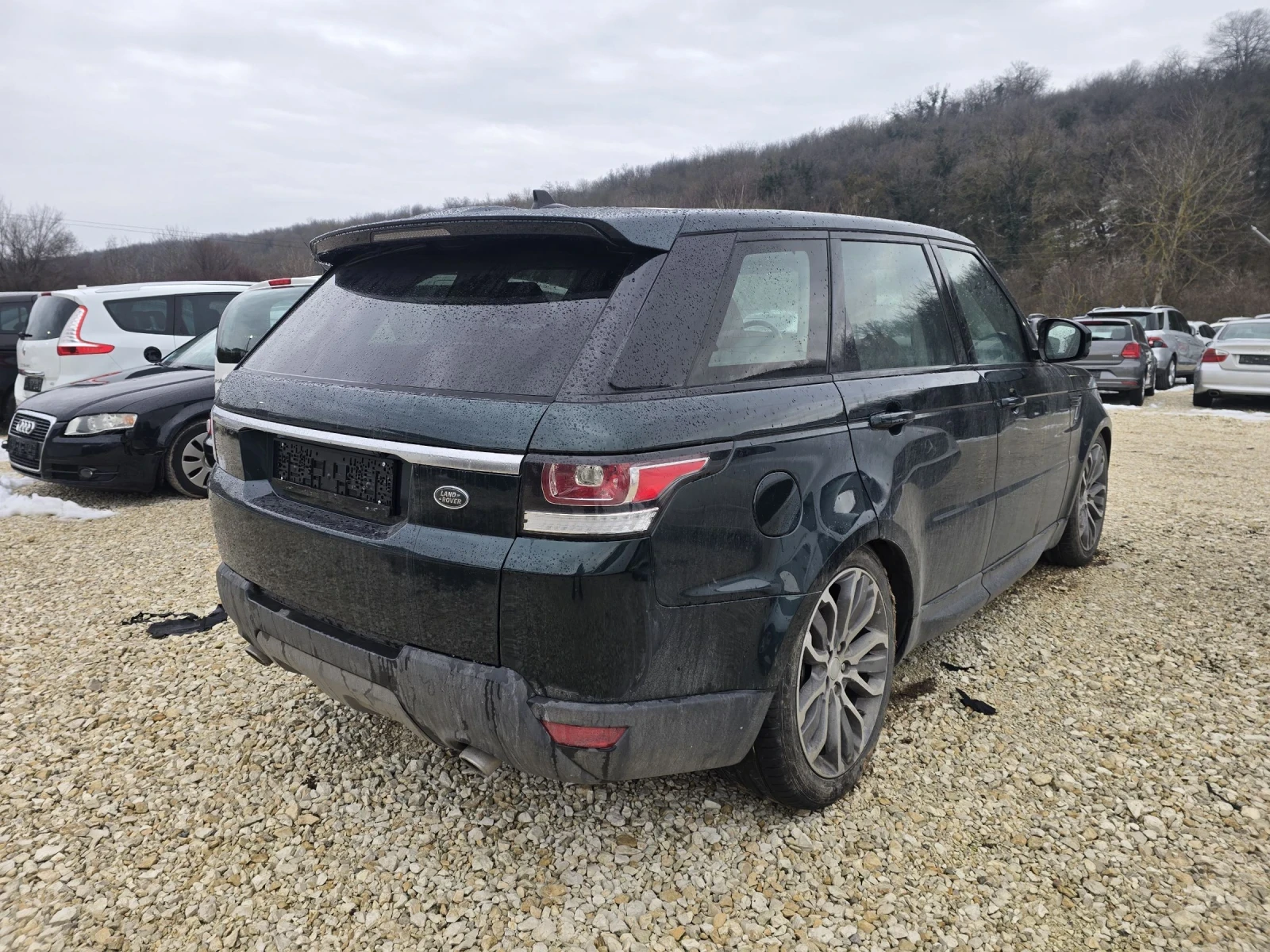 Land Rover Range Rover Sport 3.0D 250к.с Лек шум в мотора, снимка 4 - Автомобили и джипове - 53975372
