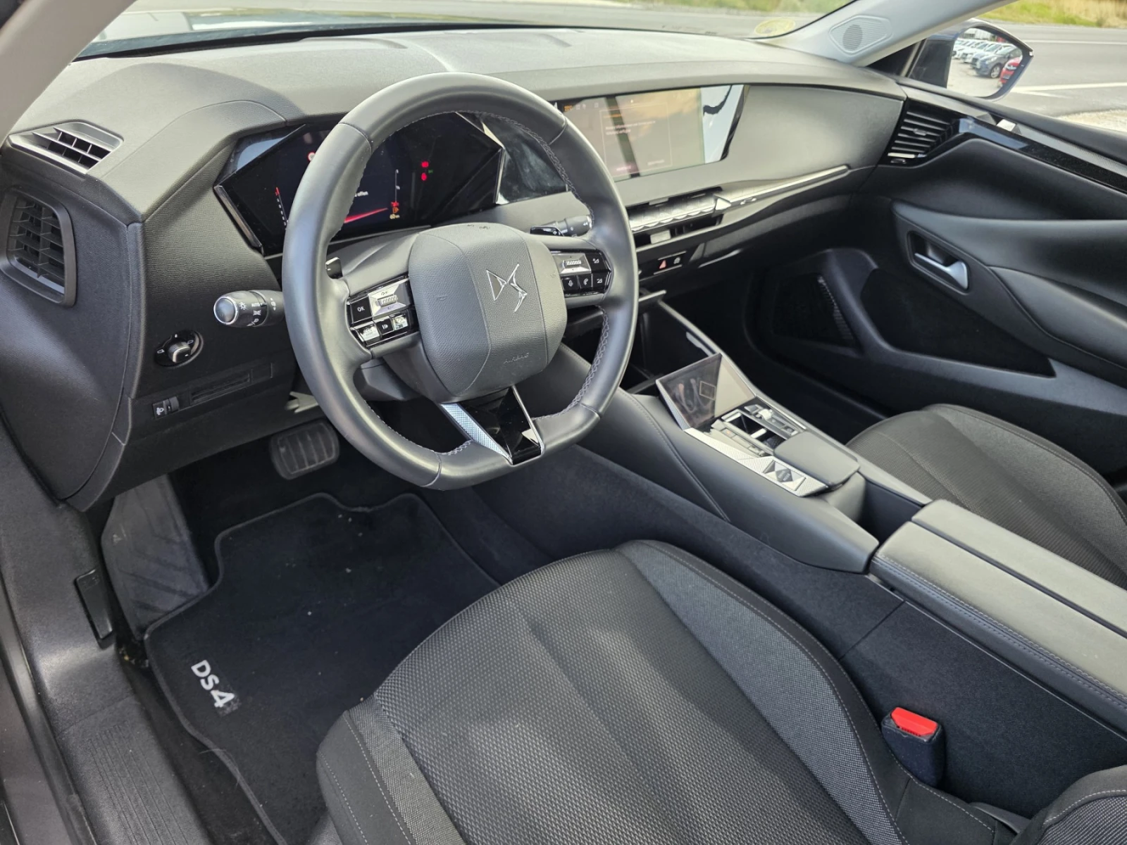 DS DS 4 Crossback 1.5 BlueHDi, снимка 12 - Автомобили и джипове - 55433885
