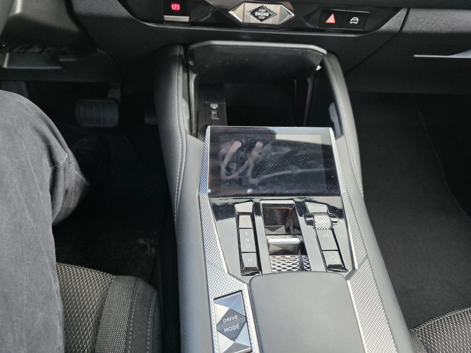 DS DS 4 Crossback 1.5 BlueHDi, снимка 14 - Автомобили и джипове - 55433885