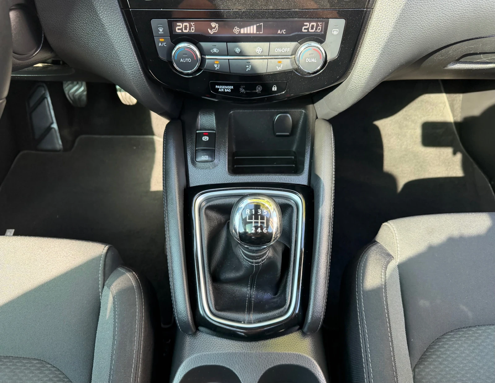Nissan Qashqai 1.5DCI N-Connect Facelift, снимка 12 - Автомобили и джипове - 56114247