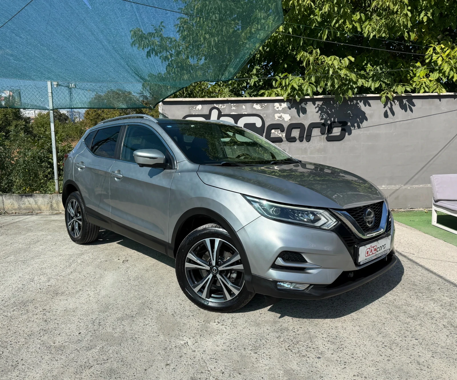 Nissan Qashqai 1.5DCI N-Connect Facelift, снимка 2 - Автомобили и джипове - 56114247