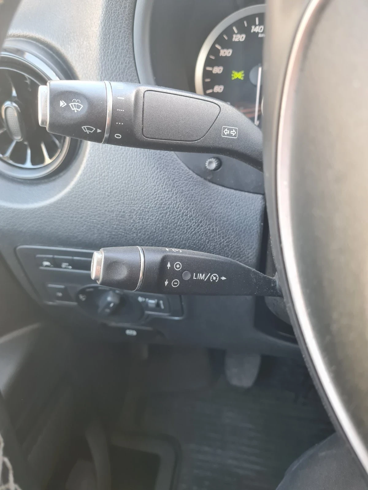 Mercedes-Benz Vito 114 ka/ cruise control/ PARKTRONIC, снимка 17 - Бусове и автобуси - 54826003