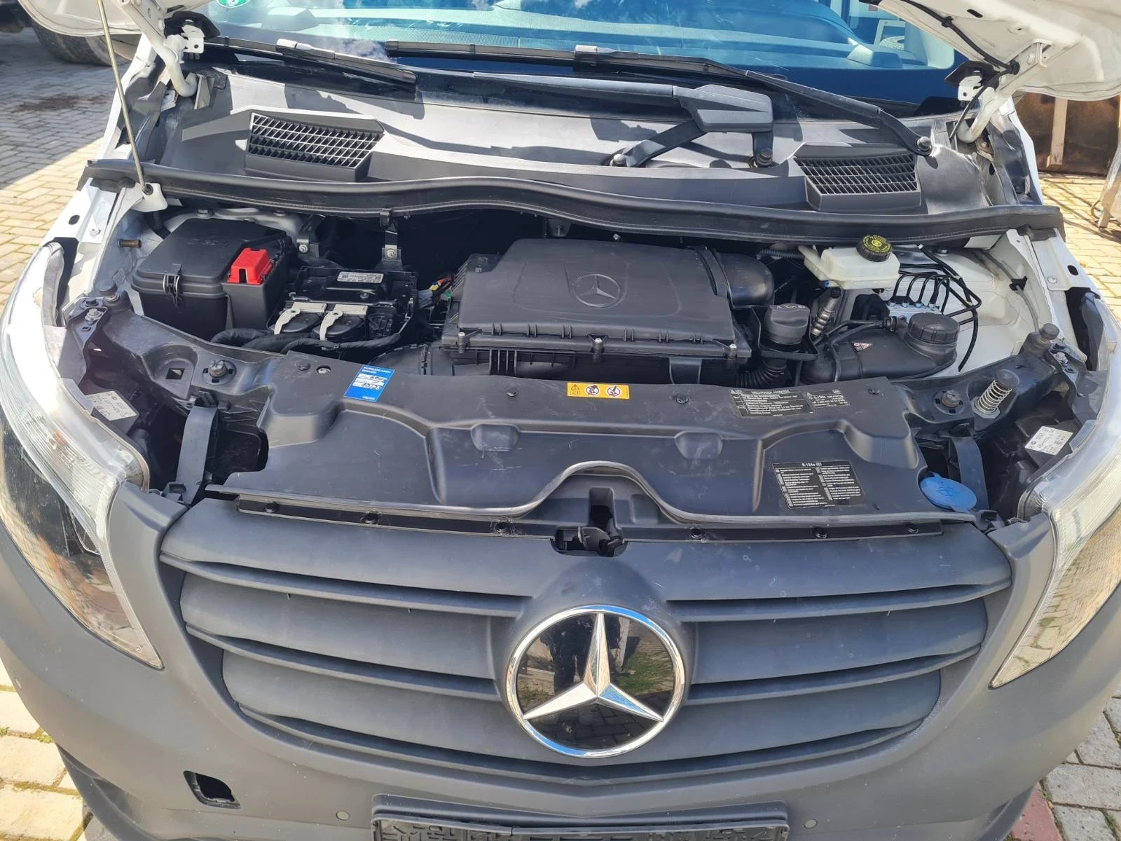 Mercedes-Benz Vito 114 ka/ cruise control/ PARKTRONIC, снимка 12 - Бусове и автобуси - 54826003