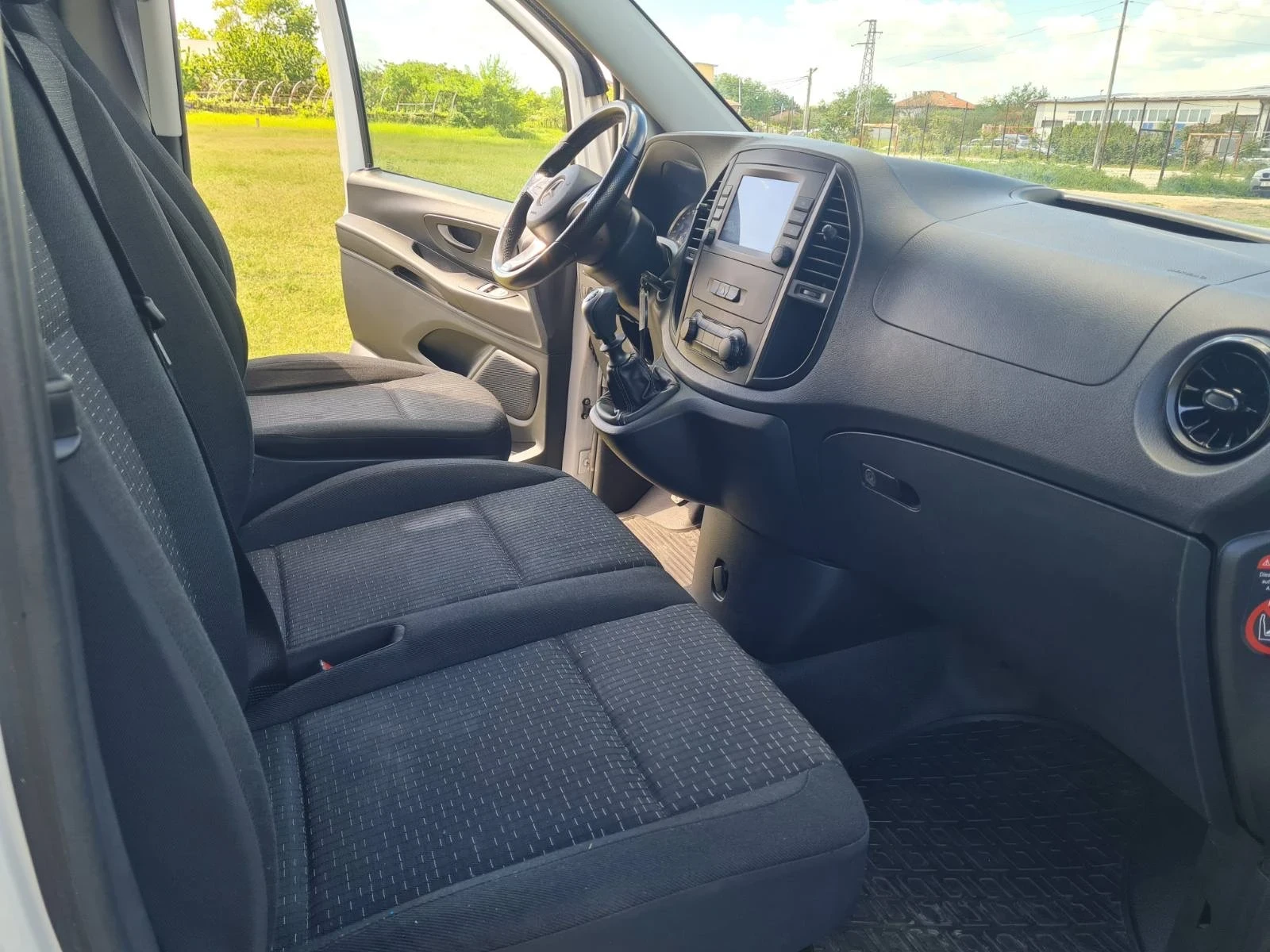 Mercedes-Benz Vito 114 ka/ cruise control/ PARKTRONIC, снимка 16 - Бусове и автобуси - 54826003