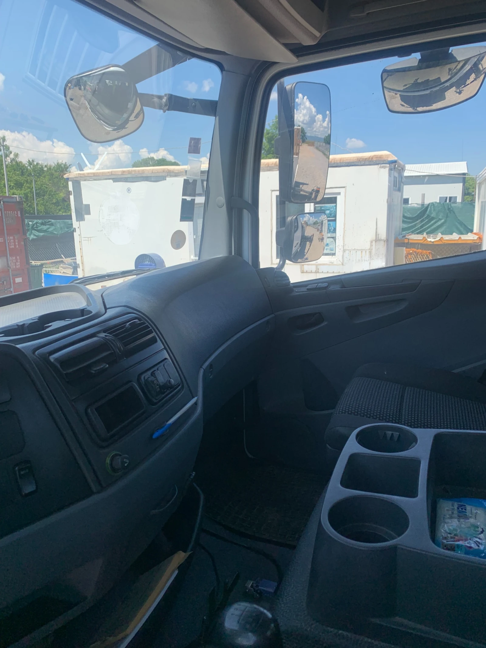 Mercedes-Benz Atego Камион с кран и платформа 1522, снимка 5 - Камиони - 52334778