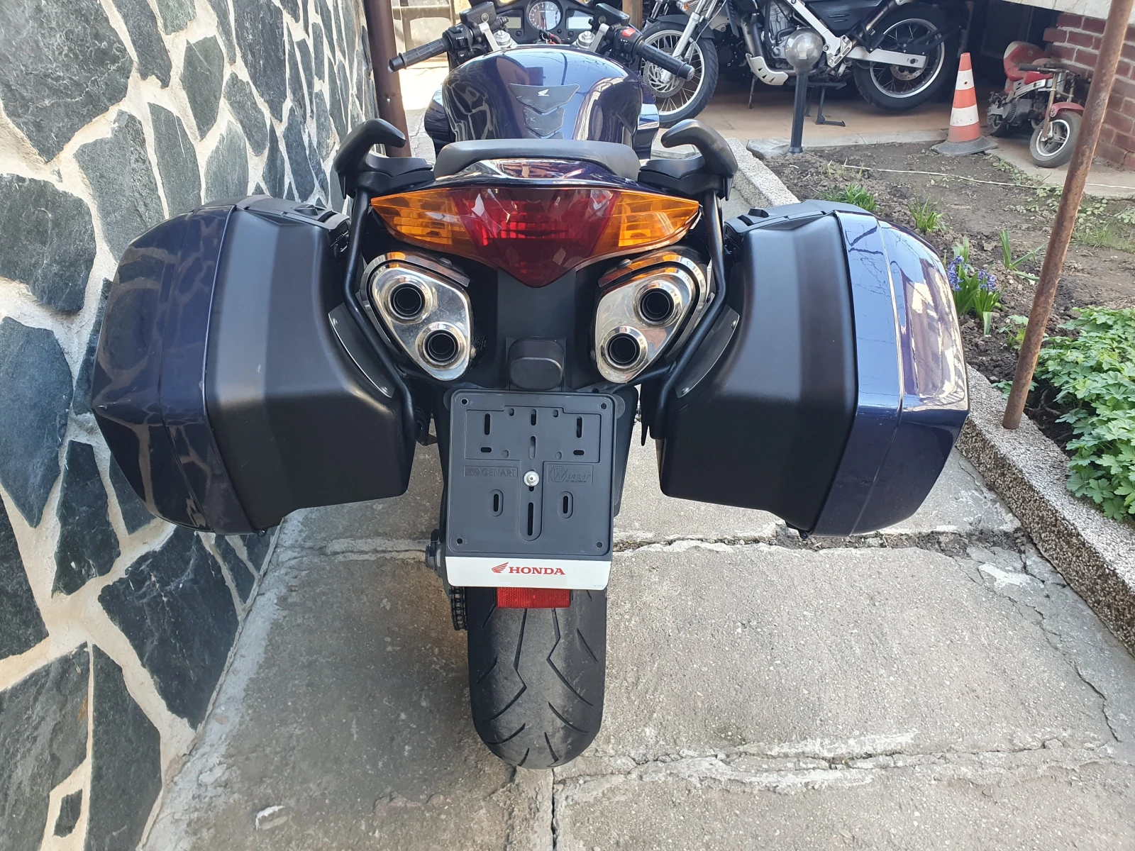 Honda Vfr 800i 2-куфара, снимка 15 - Мотоциклети и мототехника - 49370794