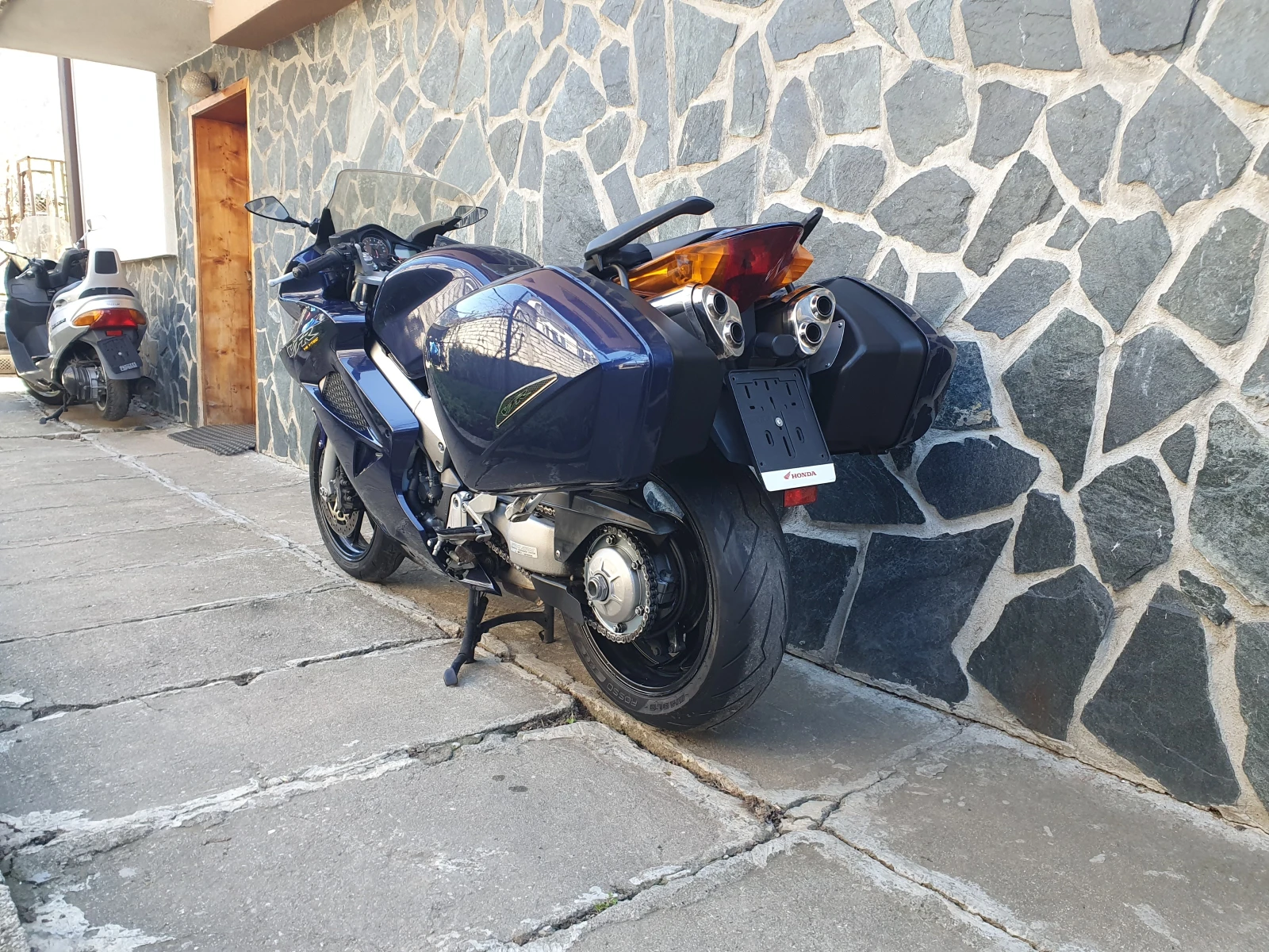 Honda Vfr 800i 2-куфара - изображение 4