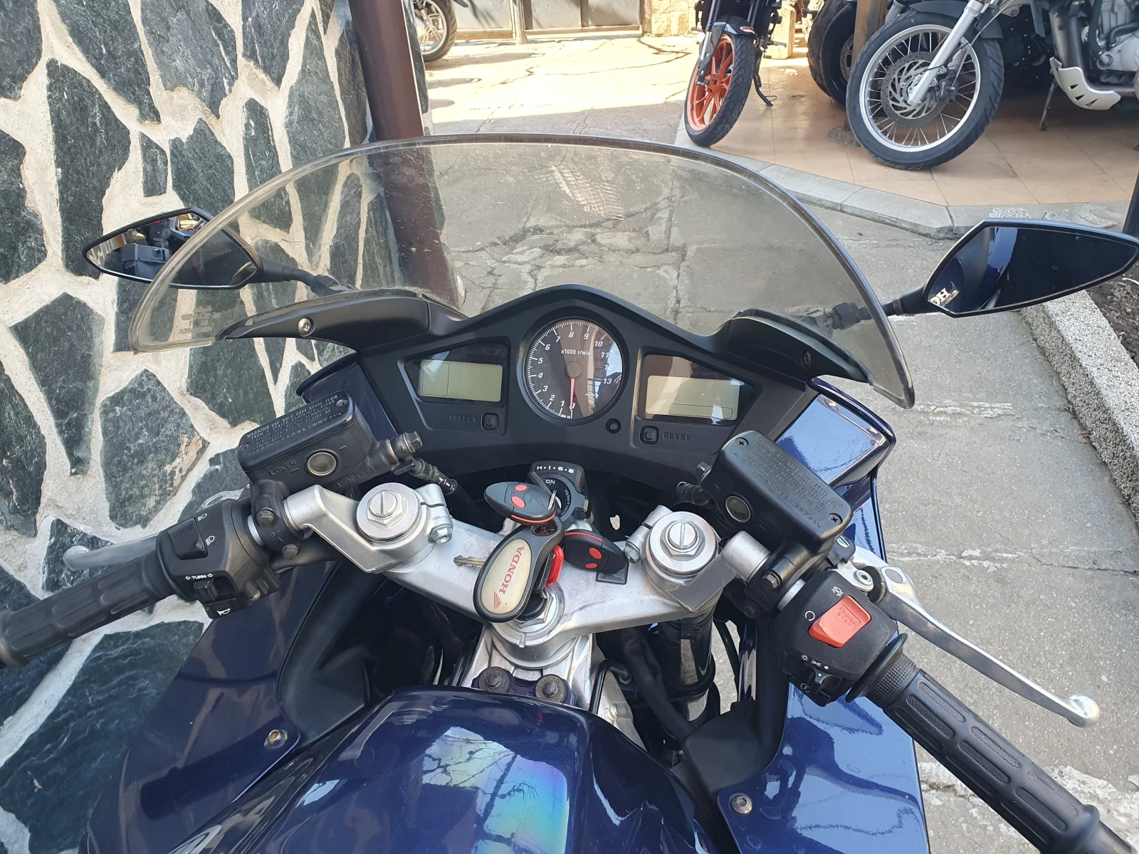 Honda Vfr 800i 2-куфара, снимка 17 - Мотоциклети и мототехника - 49370794