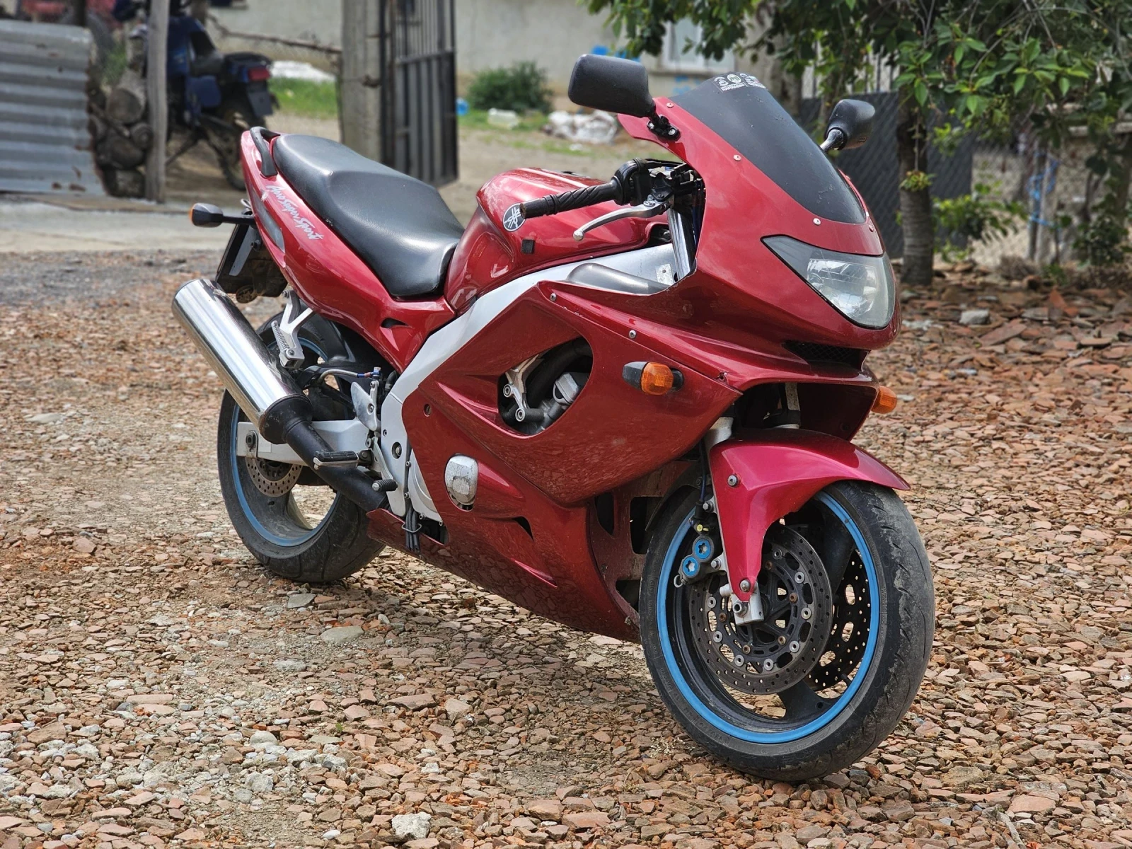 Yamaha Yzf 600 кубика - изображение 2