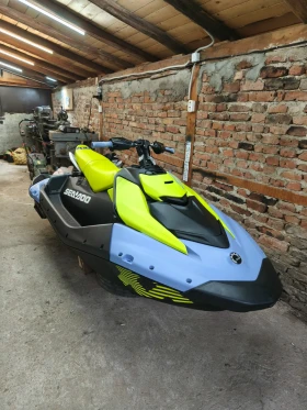 Джет Bombardier Sea Doo Spark trixx 3up , снимка 5