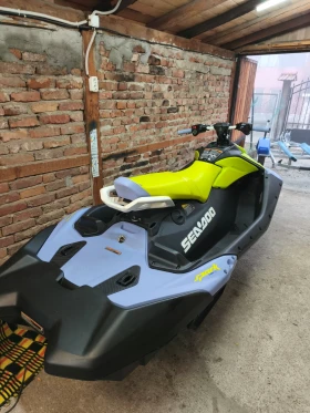 Джет Bombardier Sea Doo Spark trixx 3up , снимка 4
