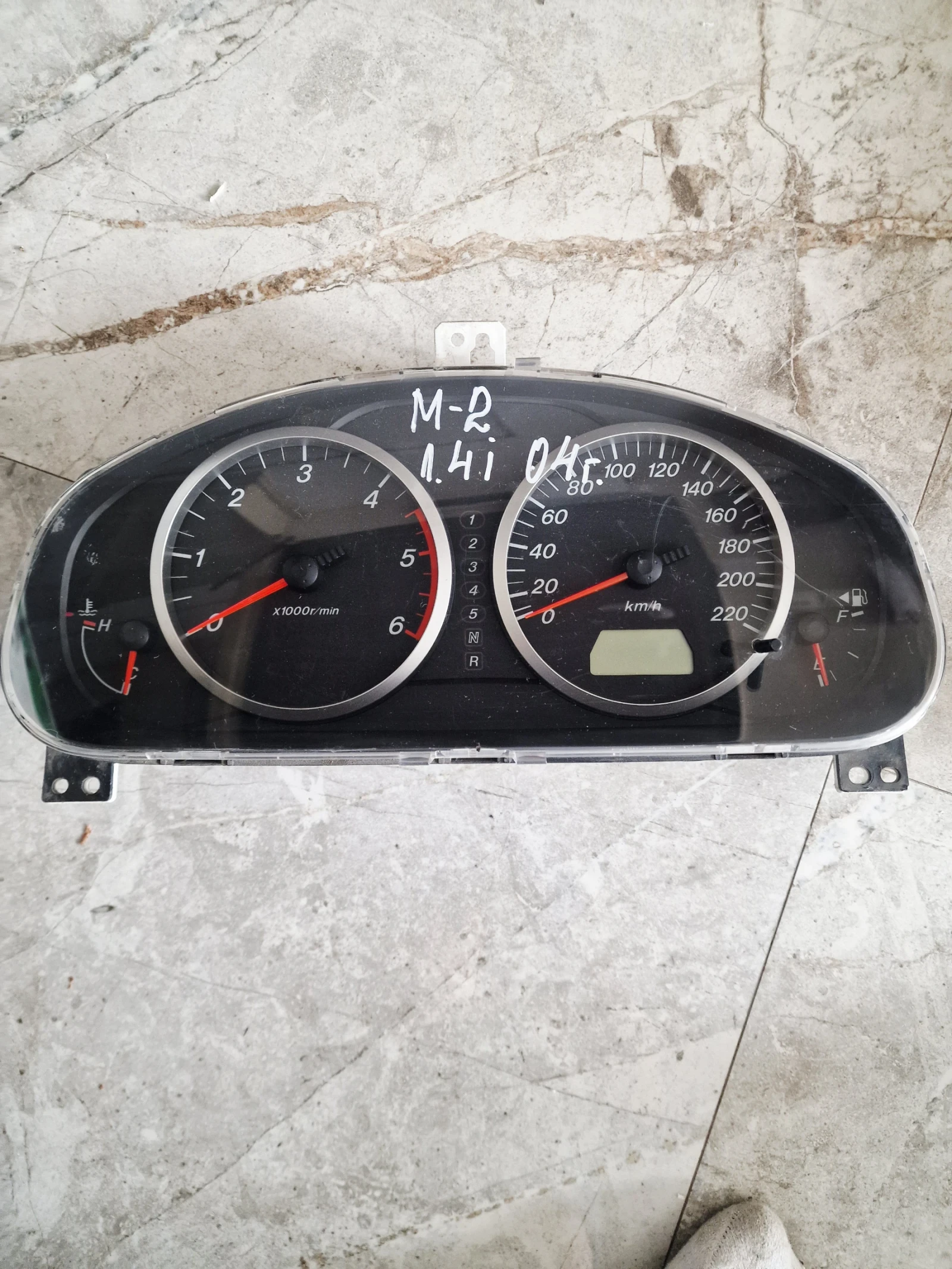 DE3355430  3M7110849PD километраж за MAZDA 2