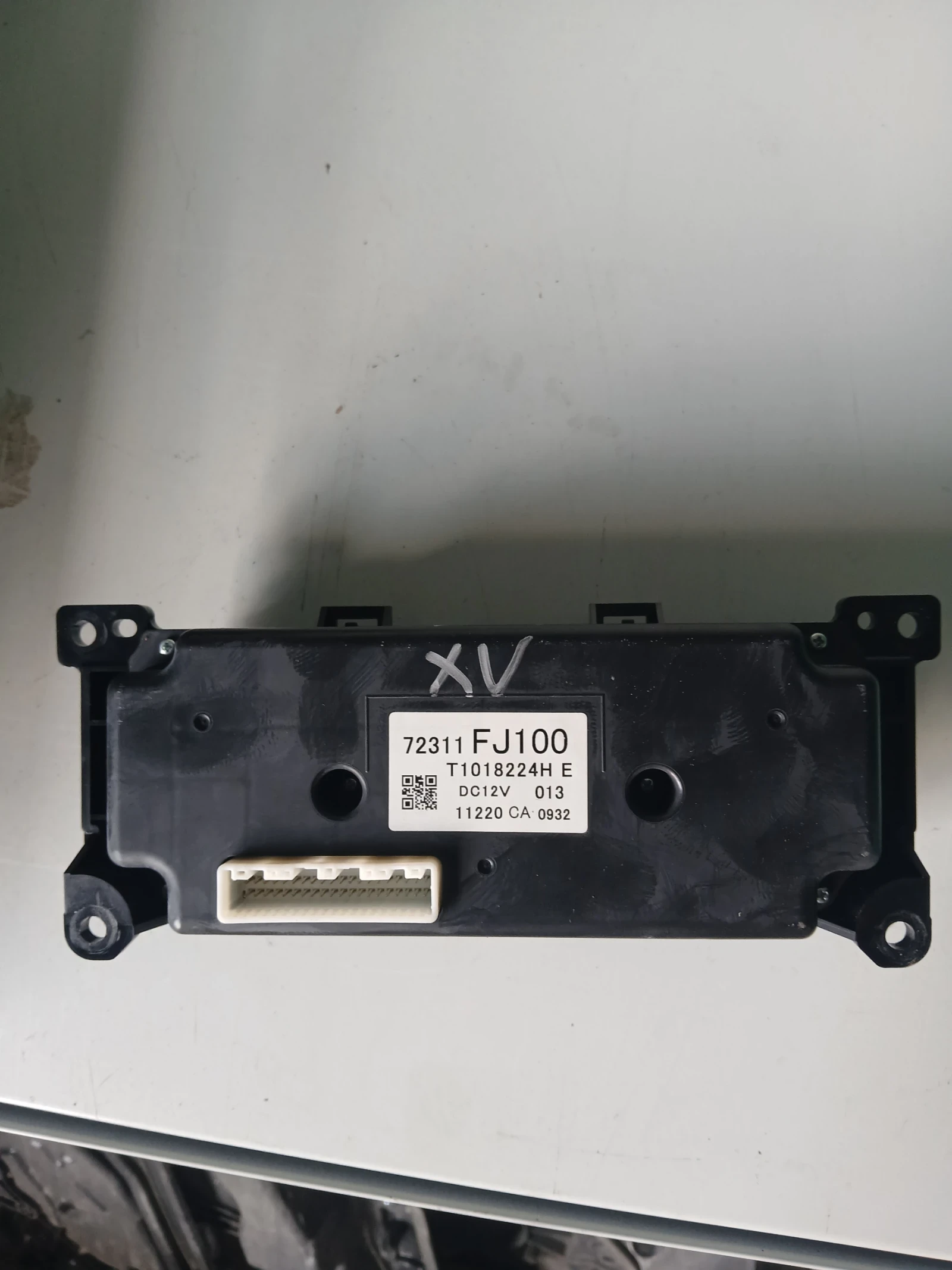 T1018224H Управление климатроник Subaru XV 72311FJ100, снимка 2 - Части - 56196991