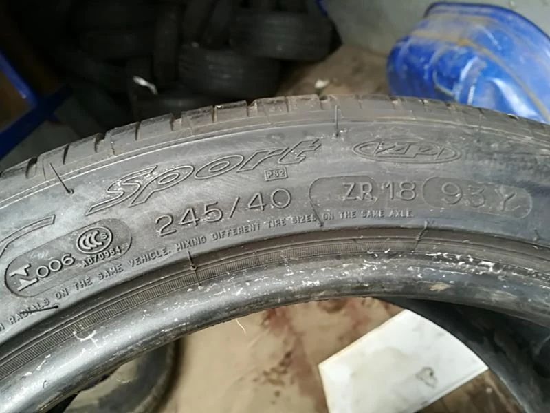 Гуми Летни 245/40R18, снимка 5 - Гуми и джанти - 20890699